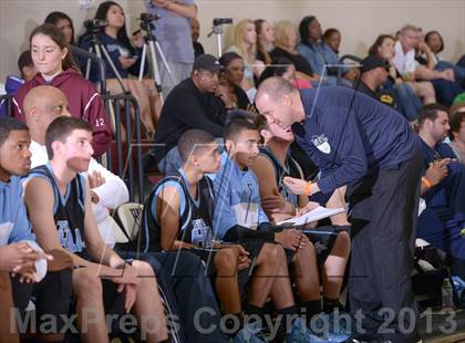 Thumbnail 3 in Moreau Catholic vs. Foothill (MaxPreps Holiday Classic) photogallery.