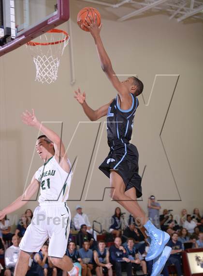 Thumbnail 3 in Moreau Catholic vs. Foothill (MaxPreps Holiday Classic) photogallery.