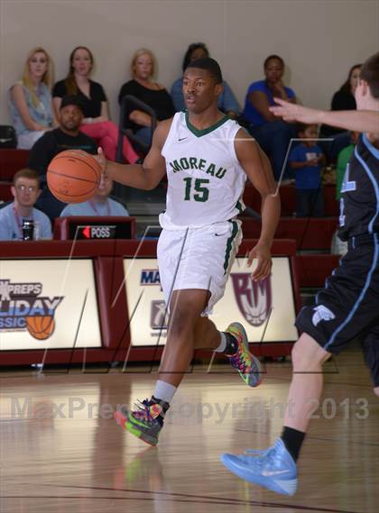 Thumbnail 3 in Moreau Catholic vs. Foothill (MaxPreps Holiday Classic) photogallery.