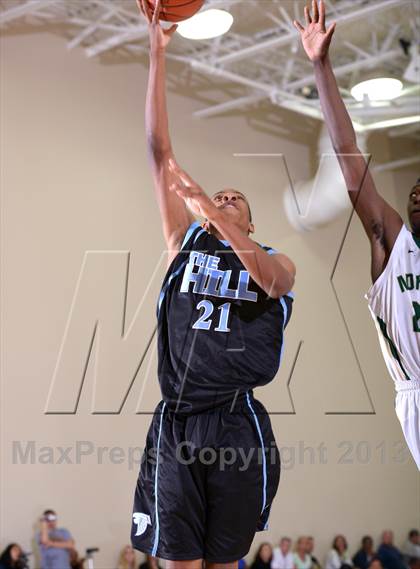 Thumbnail 3 in Moreau Catholic vs. Foothill (MaxPreps Holiday Classic) photogallery.