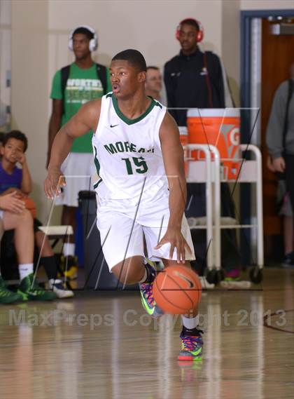 Thumbnail 1 in Moreau Catholic vs. Foothill (MaxPreps Holiday Classic) photogallery.