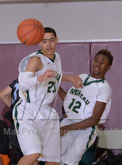 Thumbnail 1 in Moreau Catholic vs. Foothill (MaxPreps Holiday Classic) photogallery.