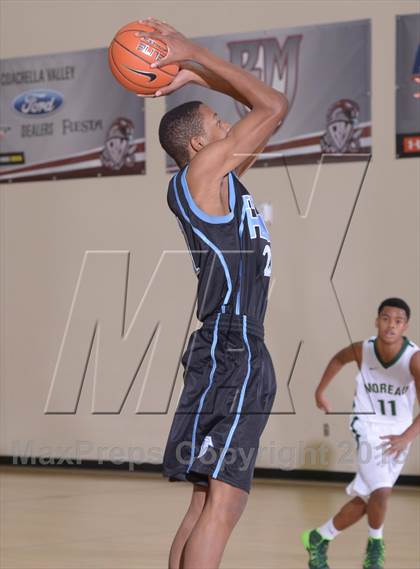 Thumbnail 2 in Moreau Catholic vs. Foothill (MaxPreps Holiday Classic) photogallery.