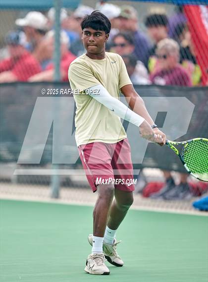 Thumbnail 3 in UIL Tennis Boys 5A & 6A Finals photogallery.