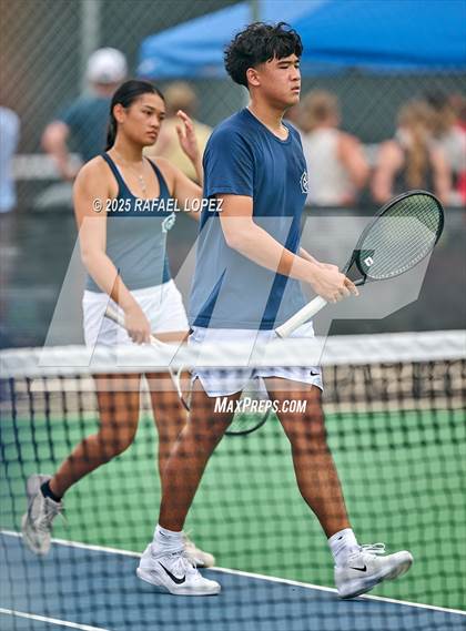 Thumbnail 2 in UIL Tennis Boys 5A & 6A Finals photogallery.