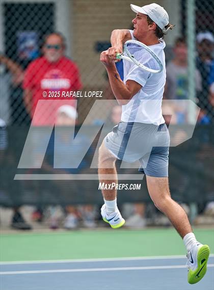 Thumbnail 2 in UIL Tennis Boys 5A & 6A Finals photogallery.