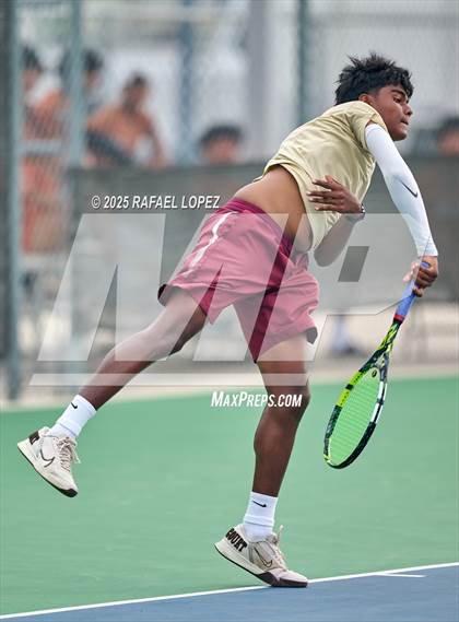 Thumbnail 2 in UIL Tennis Boys 5A & 6A Finals photogallery.