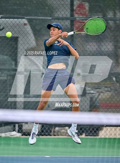 Thumbnail 2 in UIL Tennis Boys 5A & 6A Finals photogallery.