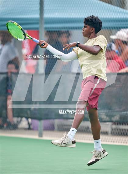 Thumbnail 1 in UIL Tennis Boys 5A & 6A Finals photogallery.