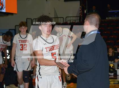 Thumbnail 1 in Haldane vs. Tuckahoe (NYSPHSAA  Section 1 Class C Final) photogallery.