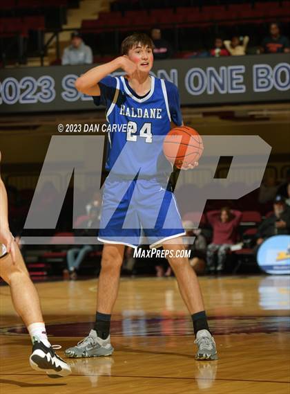 Thumbnail 3 in Haldane vs. Tuckahoe (NYSPHSAA  Section 1 Class C Final) photogallery.