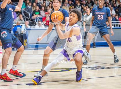 Thumbnail 2 in Carlsbad vs. Montgomery (CIF SDS Open Division Finals) photogallery.