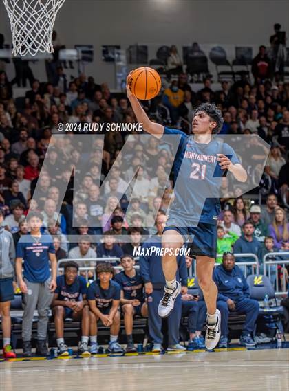 Thumbnail 3 in Carlsbad vs. Montgomery (CIF SDS Open Division Finals) photogallery.