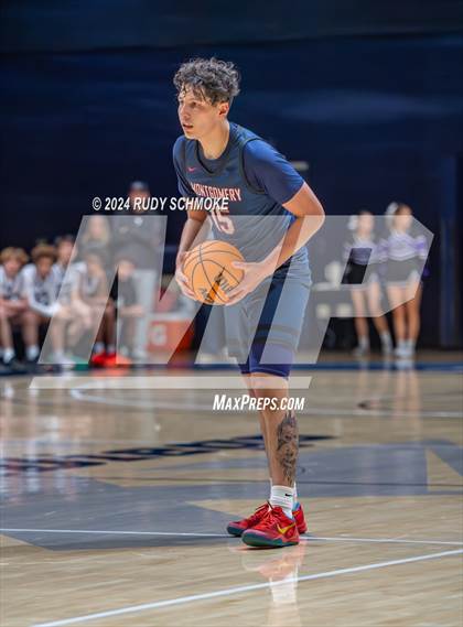 Thumbnail 3 in Carlsbad vs. Montgomery (CIF SDS Open Division Finals) photogallery.