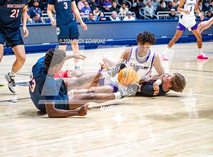 Thumbnail 1 in Carlsbad vs. Montgomery (CIF SDS Open Division Finals) photogallery.