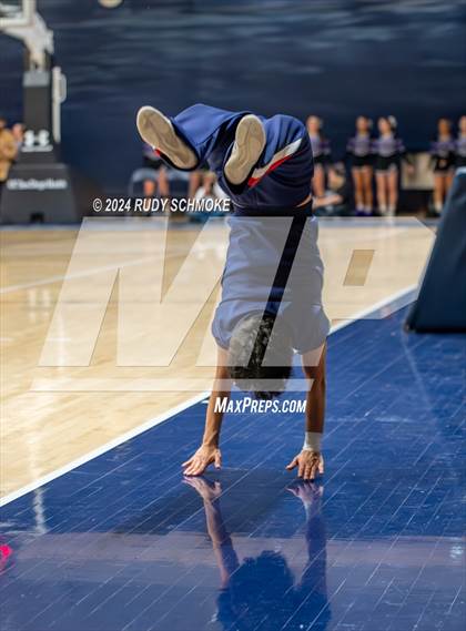 Thumbnail 2 in Carlsbad vs. Montgomery (CIF SDS Open Division Finals) photogallery.