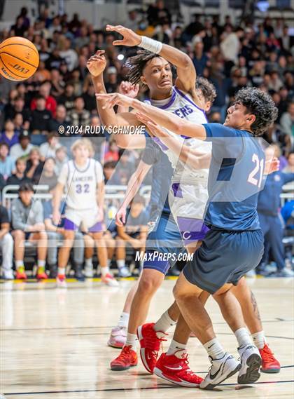 Thumbnail 2 in Carlsbad vs. Montgomery (CIF SDS Open Division Finals) photogallery.