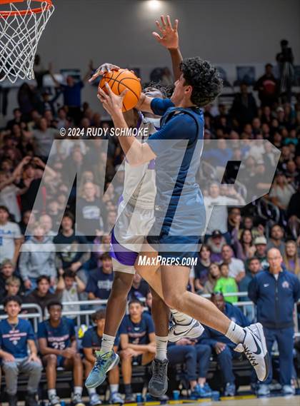 Thumbnail 3 in Carlsbad vs. Montgomery (CIF SDS Open Division Finals) photogallery.
