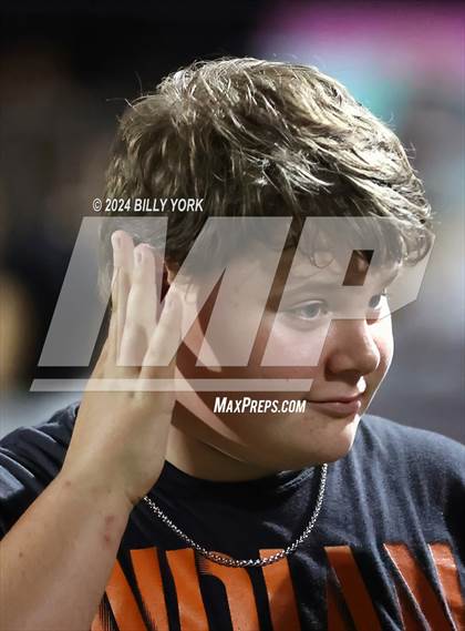 Thumbnail 1 in Grand Saline vs Joaquin photogallery.