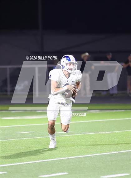 Thumbnail 2 in Grand Saline vs Joaquin photogallery.