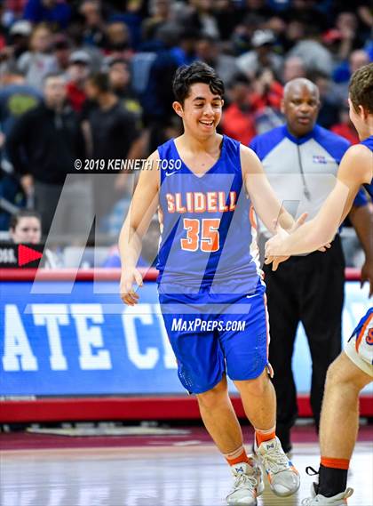Thumbnail 1 in Jayton vs. Slidell (UIL 1A Final) photogallery.