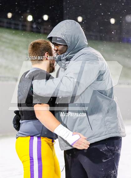 Thumbnail 2 in Avon vs. Archbishop Hoban (OHSAA Division 2 Round 5) photogallery.