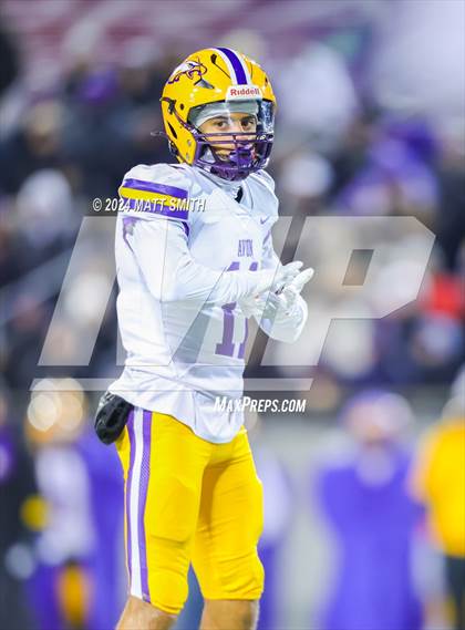 Thumbnail 1 in Avon vs. Archbishop Hoban (OHSAA Division 2 Round 5) photogallery.