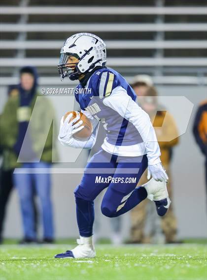 Thumbnail 3 in Avon vs. Archbishop Hoban (OHSAA Division 2 Round 5) photogallery.