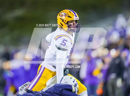 Thumbnail 3 in Avon vs. Archbishop Hoban (OHSAA Division 2 Round 5) photogallery.