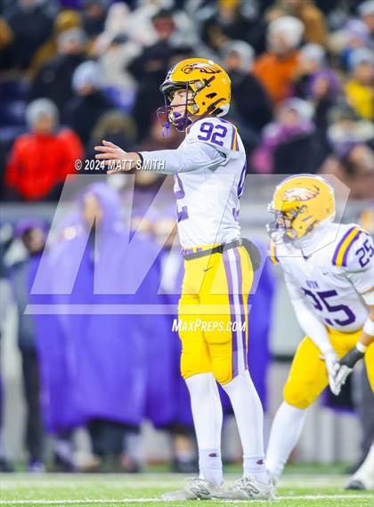 Thumbnail 2 in Avon vs. Archbishop Hoban (OHSAA Division 2 Round 5) photogallery.