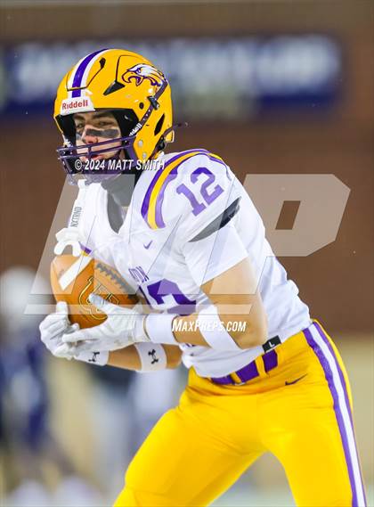 Thumbnail 3 in Avon vs. Archbishop Hoban (OHSAA Division 2 Round 5) photogallery.