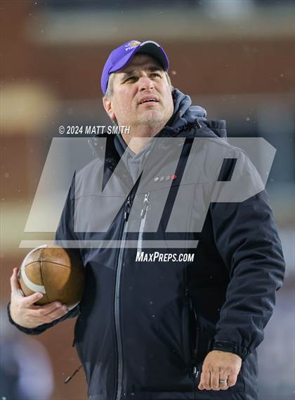 Thumbnail 1 in Avon vs. Archbishop Hoban (OHSAA Division 2 Round 5) photogallery.