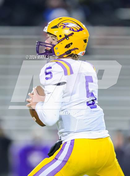 Thumbnail 1 in Avon vs. Archbishop Hoban (OHSAA Division 2 Round 5) photogallery.