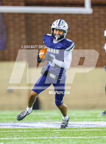 Thumbnail 3 in Avon vs. Archbishop Hoban (OHSAA Division 2 Round 5) photogallery.