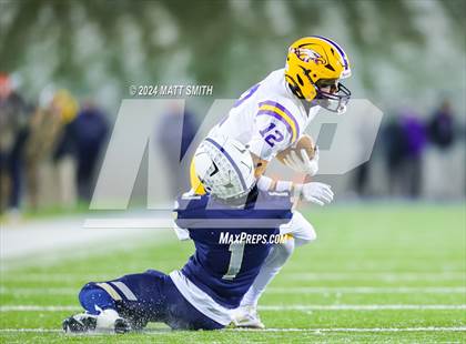 Thumbnail 1 in Avon vs. Archbishop Hoban (OHSAA Division 2 Round 5) photogallery.
