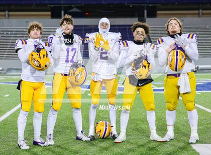Thumbnail 3 in Avon vs. Archbishop Hoban (OHSAA Division 2 Round 5) photogallery.