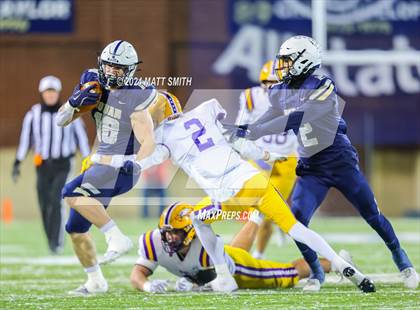 Thumbnail 3 in Avon vs. Archbishop Hoban (OHSAA Division 2 Round 5) photogallery.