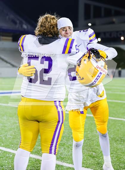 Thumbnail 1 in Avon vs. Archbishop Hoban (OHSAA Division 2 Round 5) photogallery.