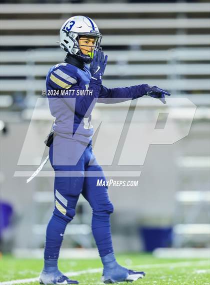 Thumbnail 1 in Avon vs. Archbishop Hoban (OHSAA Division 2 Round 5) photogallery.