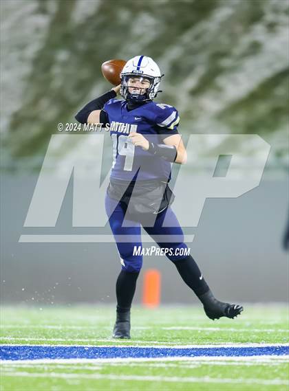 Thumbnail 2 in Avon vs. Archbishop Hoban (OHSAA Division 2 Round 5) photogallery.