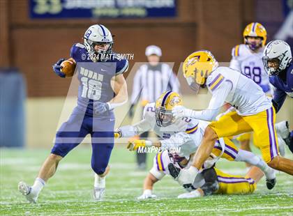 Thumbnail 1 in Avon vs. Archbishop Hoban (OHSAA Division 2 Round 5) photogallery.