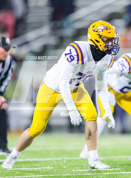 Thumbnail 3 in Avon vs. Archbishop Hoban (OHSAA Division 2 Round 5) photogallery.