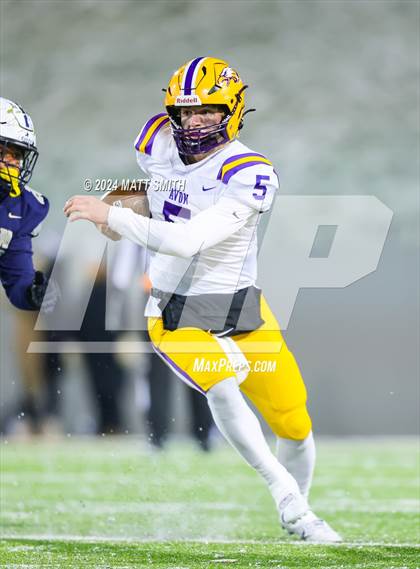 Thumbnail 1 in Avon vs. Archbishop Hoban (OHSAA Division 2 Round 5) photogallery.