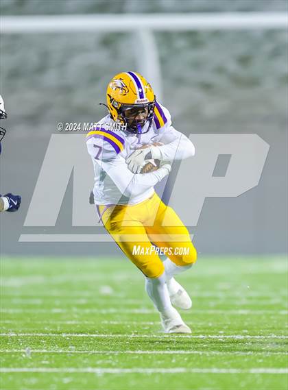 Thumbnail 3 in Avon vs. Archbishop Hoban (OHSAA Division 2 Round 5) photogallery.