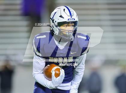 Thumbnail 1 in Avon vs. Archbishop Hoban (OHSAA Division 2 Round 5) photogallery.