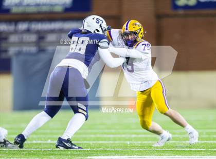 Thumbnail 3 in Avon vs. Archbishop Hoban (OHSAA Division 2 Round 5) photogallery.