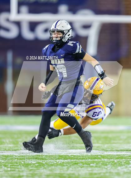 Thumbnail 1 in Avon vs. Archbishop Hoban (OHSAA Division 2 Round 5) photogallery.