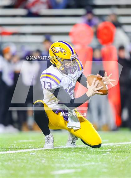 Thumbnail 1 in Avon vs. Archbishop Hoban (OHSAA Division 2 Round 5) photogallery.