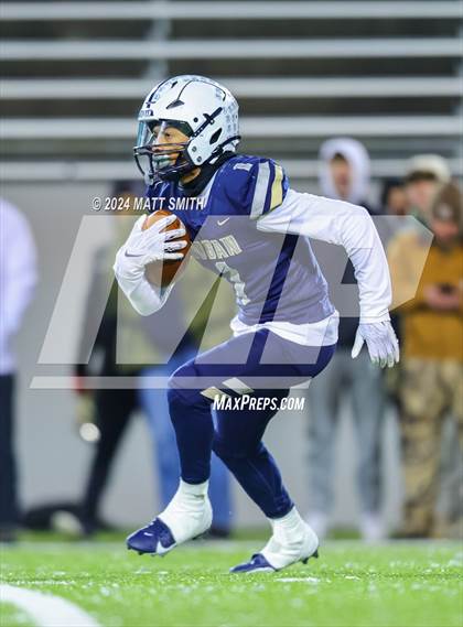 Thumbnail 1 in Avon vs. Archbishop Hoban (OHSAA Division 2 Round 5) photogallery.
