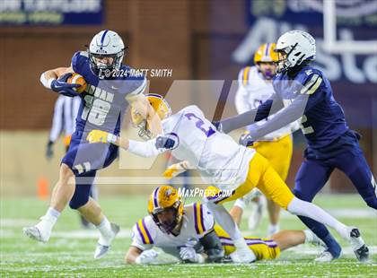 Thumbnail 1 in Avon vs. Archbishop Hoban (OHSAA Division 2 Round 5) photogallery.
